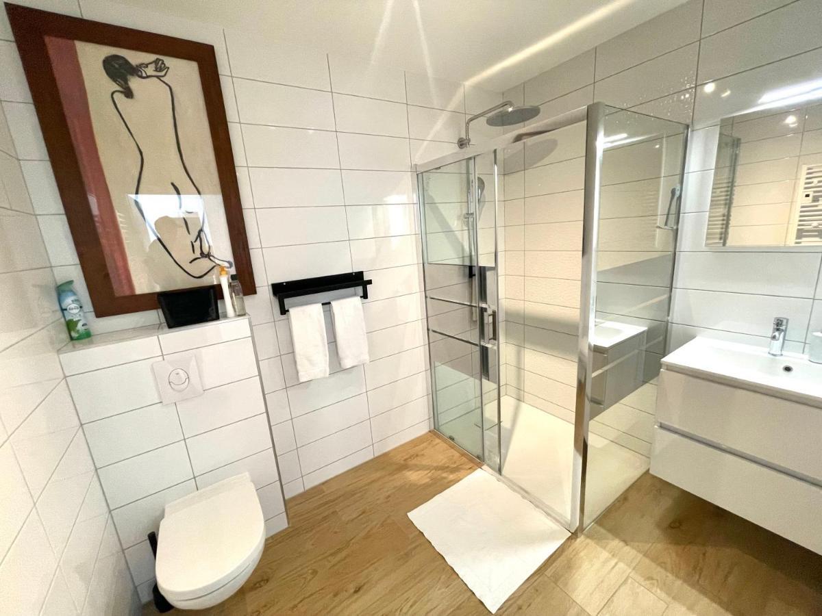 Magnifique 2 Pièces, équipé, Terrasse Privée Appartement